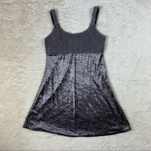 Vintage 90s up front velvet smocked bust sleeveless fit and flare dress, size L - Picture 3 of 10